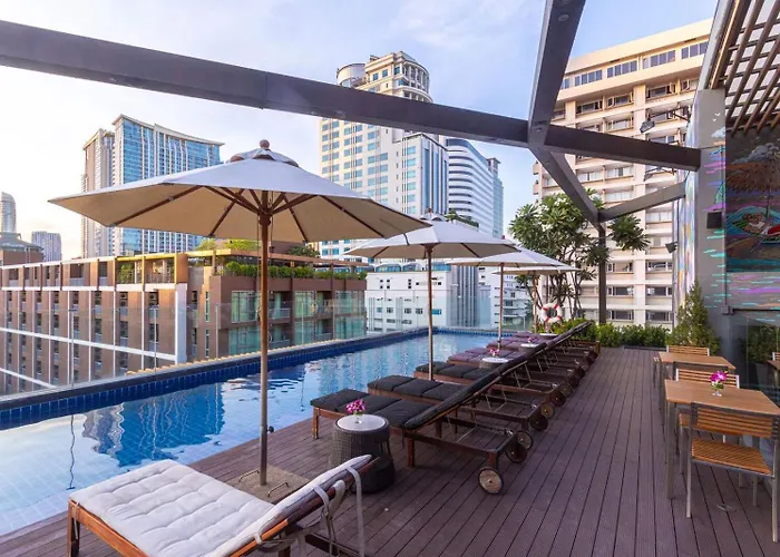 Icon Sukhumvit 2 מלון
