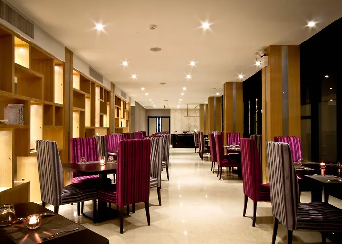 Icon Sukhumvit 2 Hotel 4*