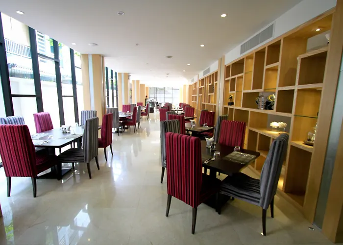 Icon Sukhumvit 2 Hotel 4*