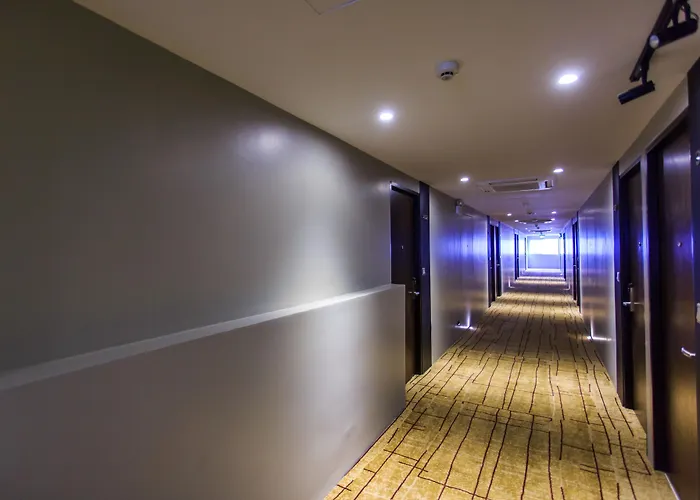 Icon Sukhumvit 2 Hotel