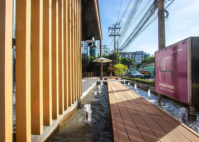 Icon Sukhumvit 2